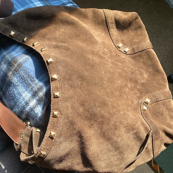 Brown suede hobo bag with tassels - Picture 8 of 14